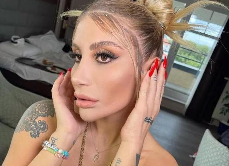 İrem Derici, Elon Muska isyan etti