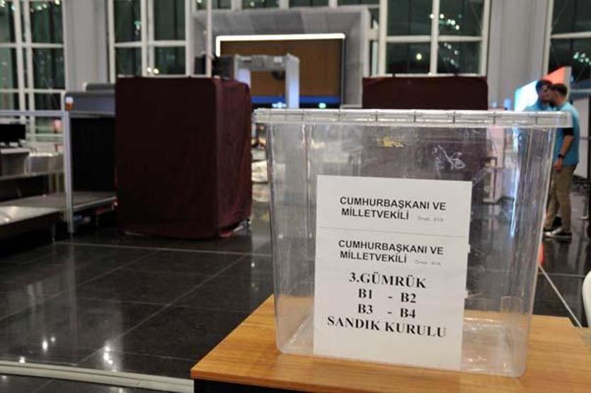 Türk vatandaşları bugün oy vermeye başladı: İlk oy Sidneyden