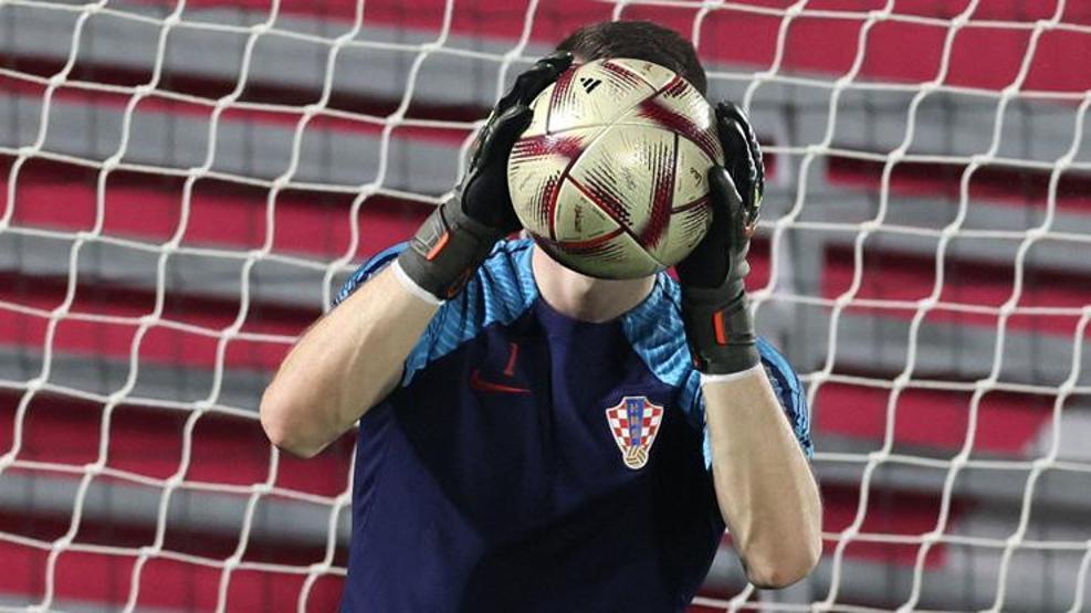 Fenerbahçeden Galatasaraya Livakovic çalımı