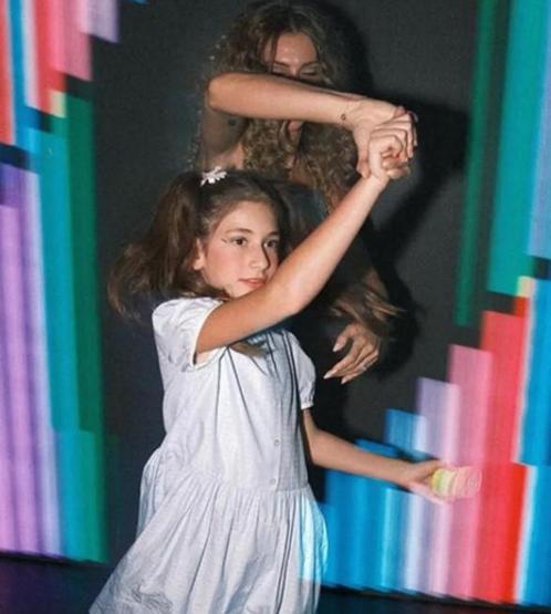 Şeyma Subaşından düğün öncesi 90lar partisi