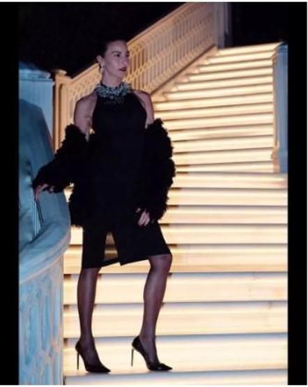 Ece Sükan son pozuyla olay yarattı