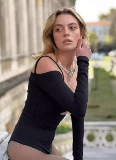 Melis Sezen ve Atilla Bingöl aşk yaşıyor