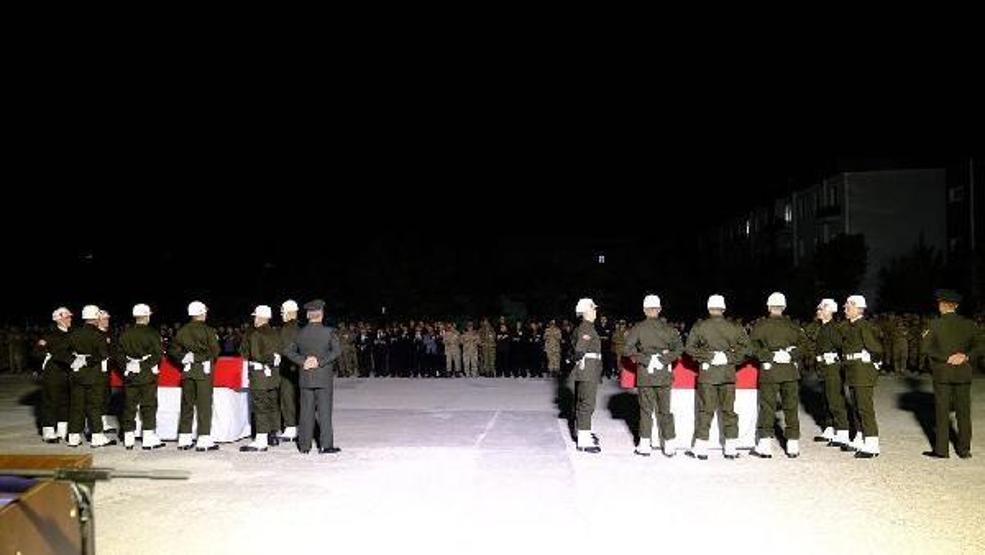 Şırnaktaki kazada şehit olan askerler memleketlerine uğurlandı