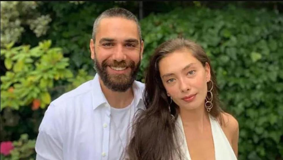 Boşanacakları iddia edilen Kadir Doğulu ve Neslihan Atagül’den romantik dans