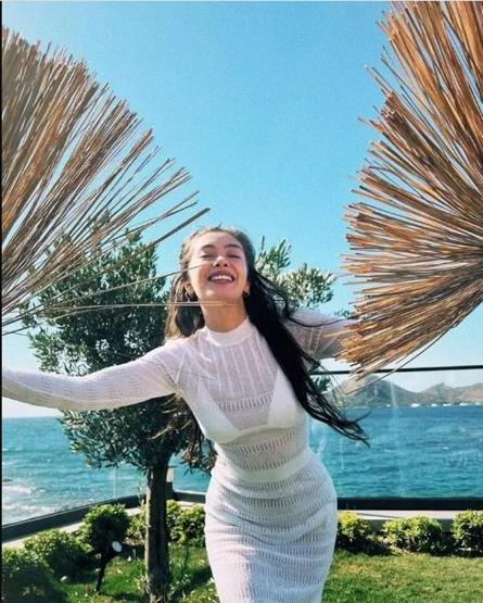 Boşanacakları iddia edilen Kadir Doğulu ve Neslihan Atagül’den romantik dans