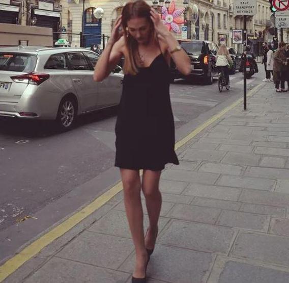Meryem Uzerli Paris sokaklarından paylaştı