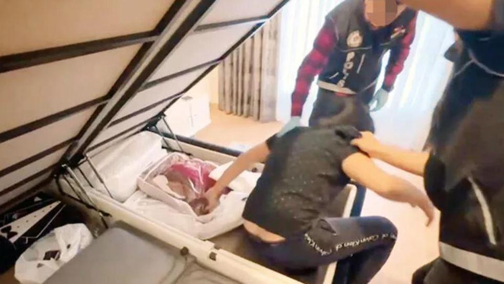 Eşinin şüpheli hareketleri ele verdi: Öyle bir yerden çıktı ki