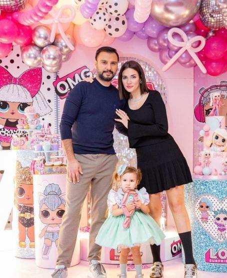 Buse Varoldan Alişana imalı evlilik yıldönümü kutlaması