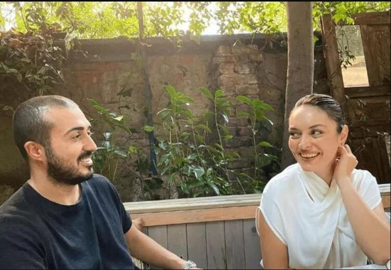 Ezgi Molanın gelinliğine yorum yağdı