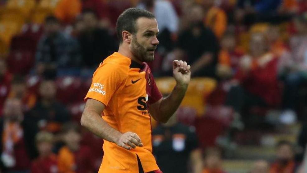 Galatasarayda 8 futbolcunun sözleşmesi sona eriyor