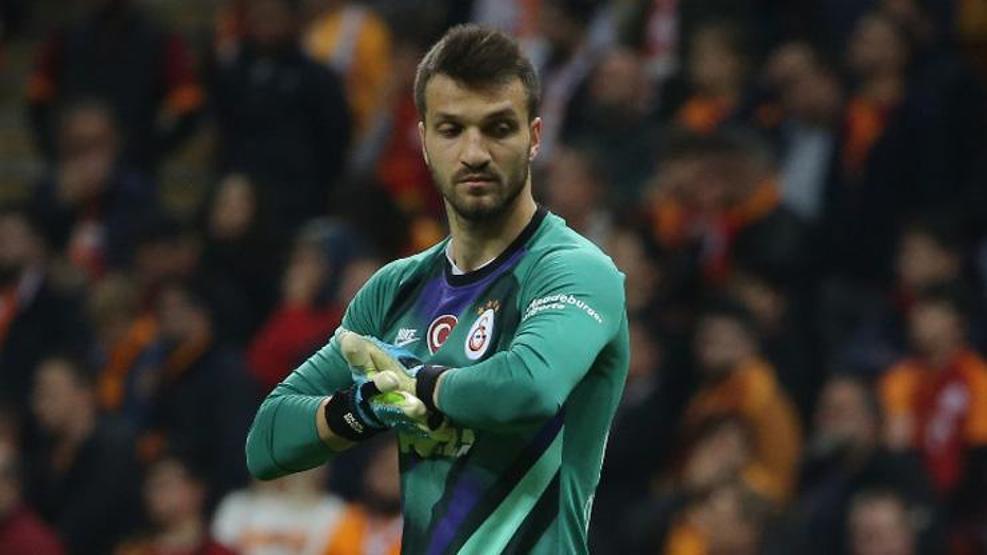 Galatasarayda 8 futbolcunun sözleşmesi sona eriyor