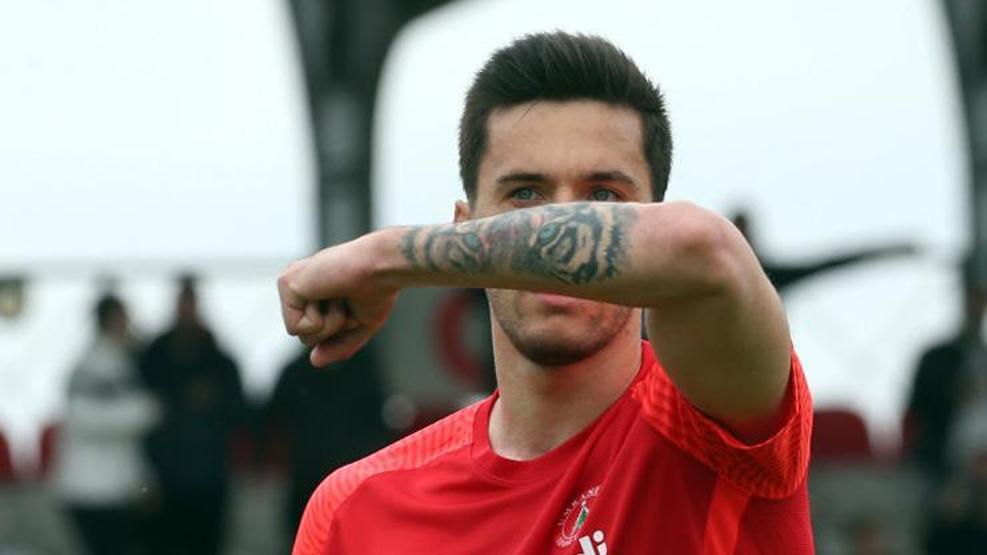 Beşiktaş formasıyla Galatasarayı yıkmıştı Cim Bomdan Umut Nayir sürprizi...