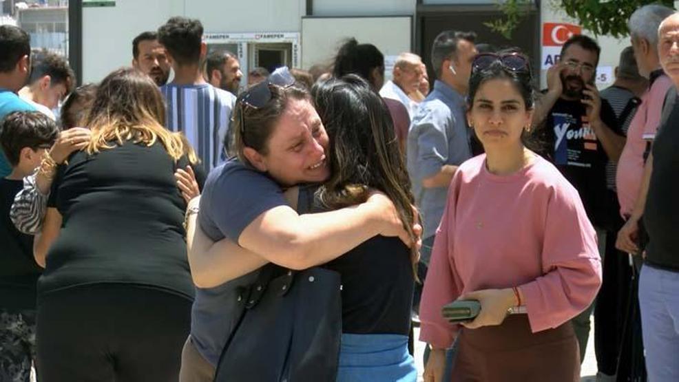 Oy kullanmak için Hataya dönenler, yakınlarına kavuştu
