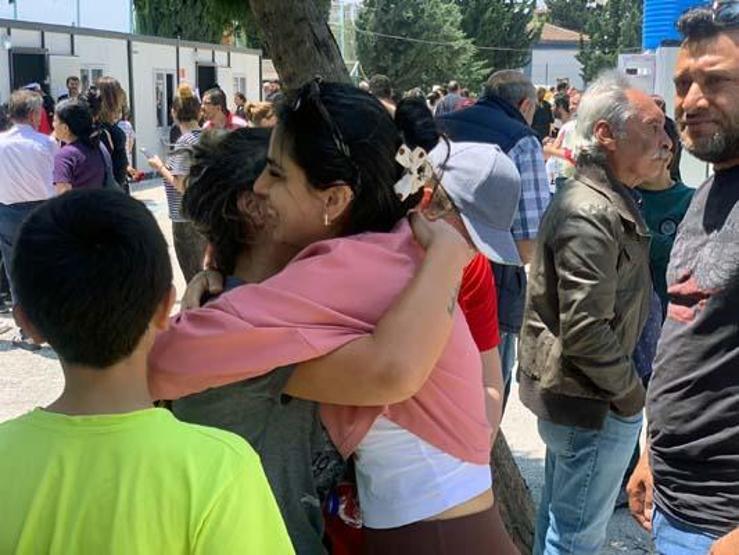 Oy kullanmak için Hataya dönenler, yakınlarına kavuştu