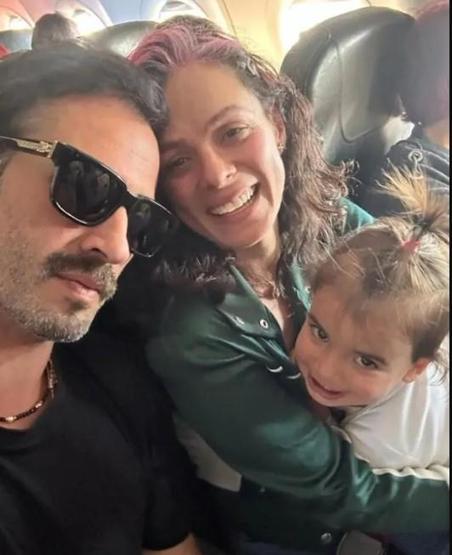 Burak Yamantürkten Özge Özpirinçciye jest