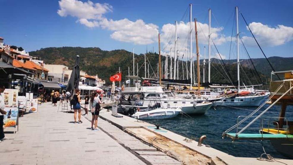 Marmaris’e 480 yolculu kruvaziyer gemisi demir attı