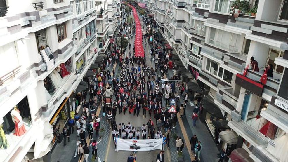 Samsun 1919 metrelik dev bayrak yürüyüşü