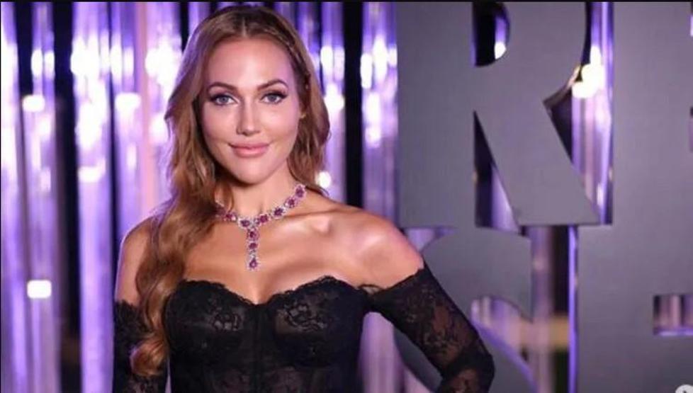 Meryem Uzerli kendine hayran bıraktı