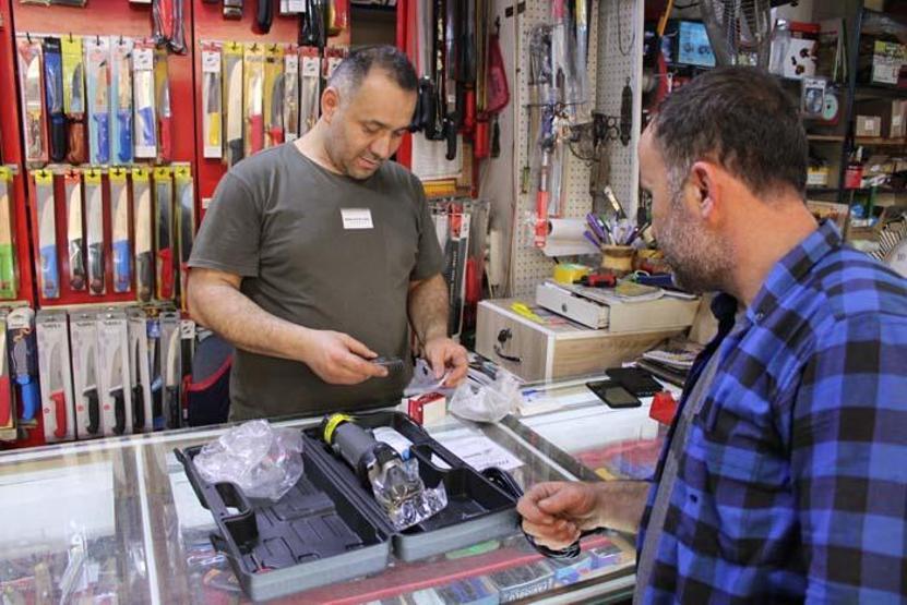 Teknoloji gelişse de eski yöntemlerden vazgeçmiyorlar