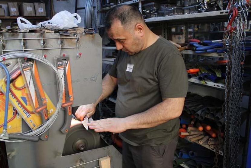 Teknoloji gelişse de eski yöntemlerden vazgeçmiyorlar