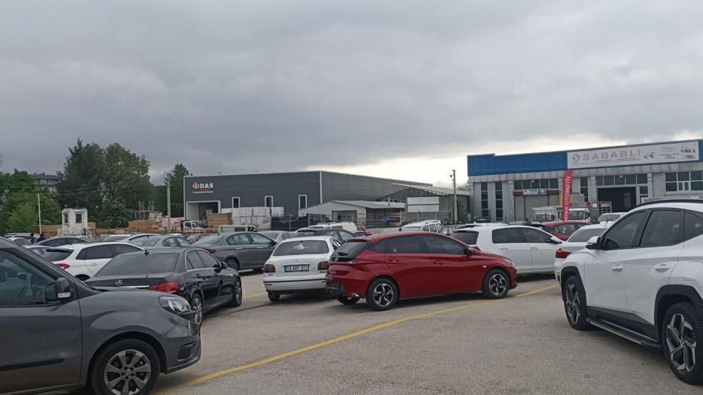 Oto galericiler sitesinde kavga