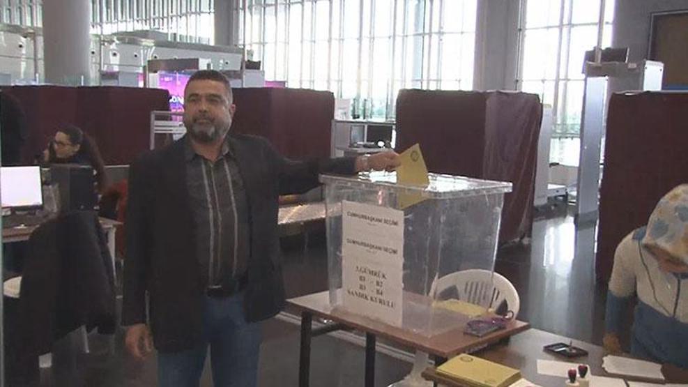 Yurt dışında oy kullanma işlemi başladı