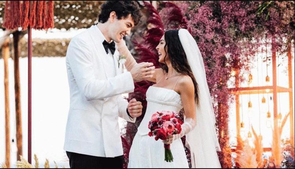 Cedi Osmandan romantik kutlama: Her şeyim...