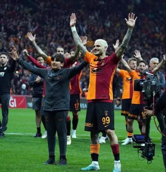 Simge Sağından Aşkın Olayım açıklaması: Şarkı Icardiye yazılmış