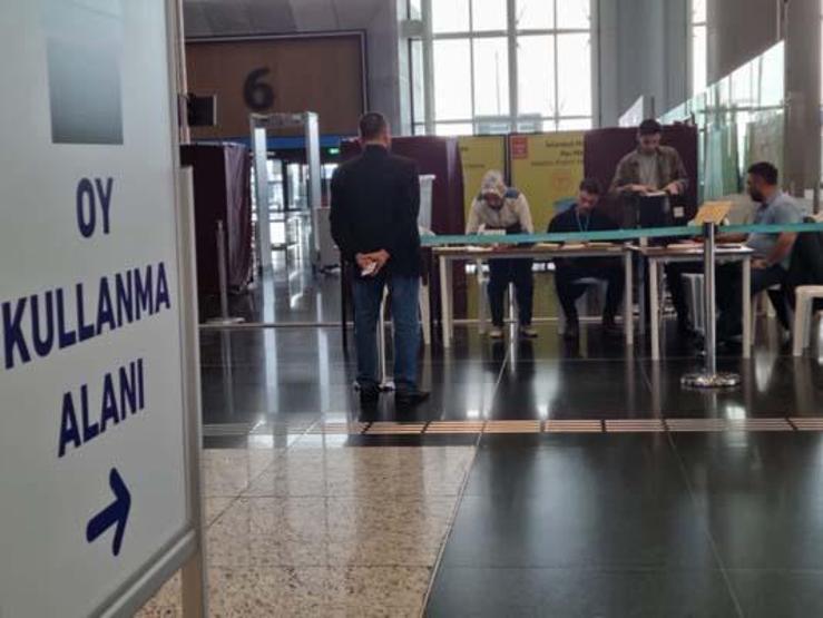 Sandığa koştular: Yurt dışı oylarında yeni rekor kırıldı