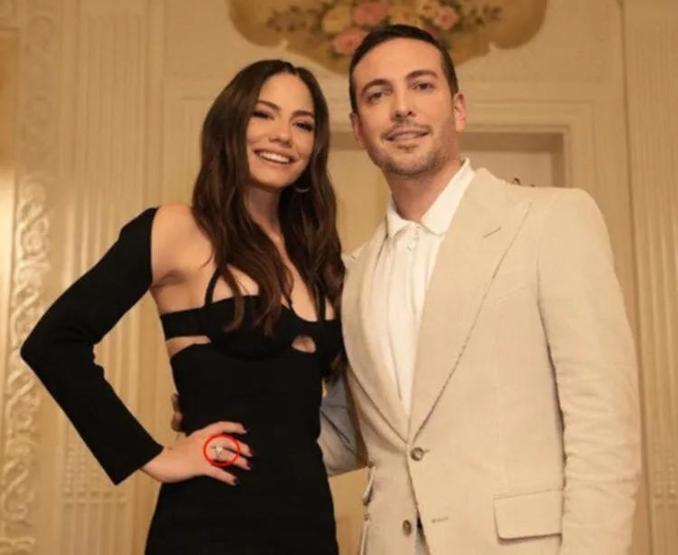 Demet Özdemir eski eşi Oğuzhan Koç’un evinde çıkarken kameralara yansıdı