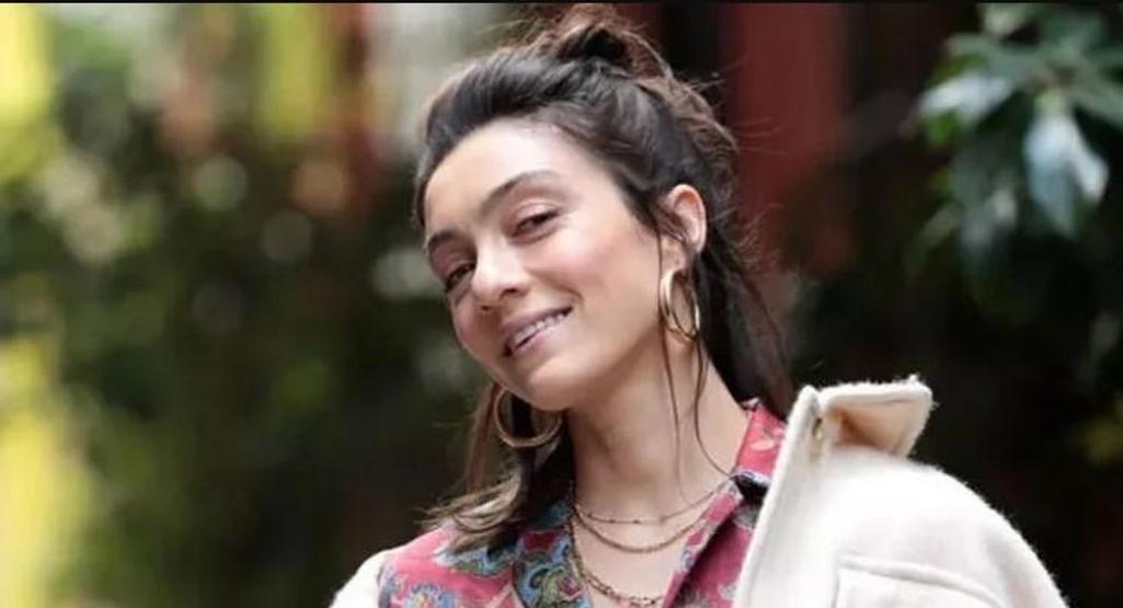 Merve Dizdar uçağa alınmadı, isyan etti
