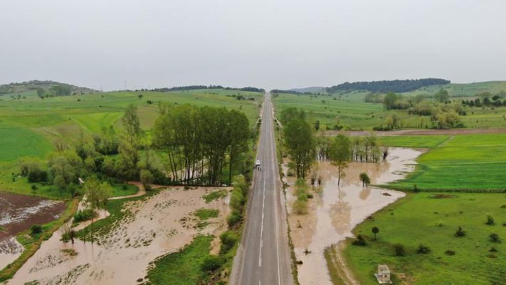 Kastamonu’da sel: Yol çöktü, tarım arazileri sular altında kaldı