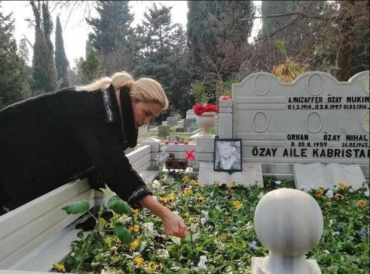 Tuğba Özay gözyaşlarına hakim olamadı
