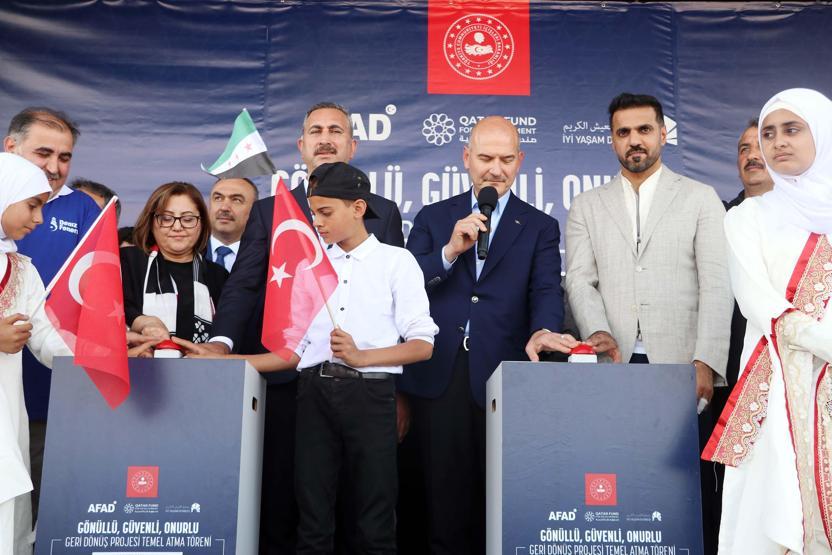 Suriyede 1 milyon sığınmacının geri dönüşü için 240 bin konut yapılacak