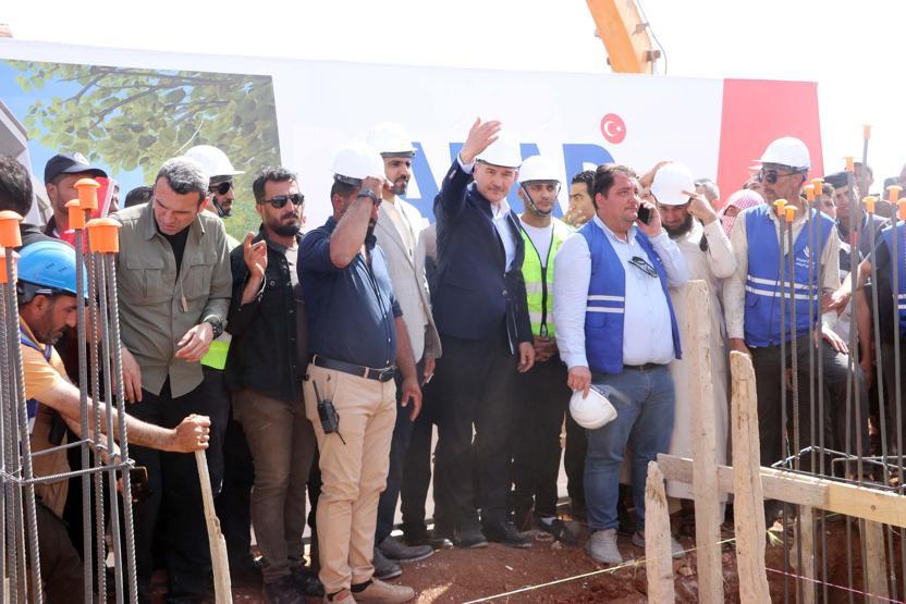 Suriyede 1 milyon sığınmacının geri dönüşü için 240 bin konut yapılacak