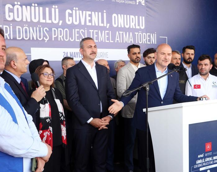 Suriyede 1 milyon sığınmacının geri dönüşü için 240 bin konut yapılacak