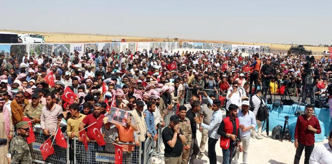 Suriyede 1 milyon sığınmacının geri dönüşü için 240 bin konut yapılacak