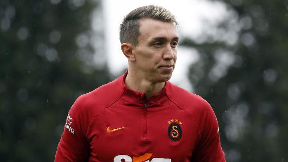 Galatasarayda parfüm krizi Muslera takım arkadaşlarına bağırdı