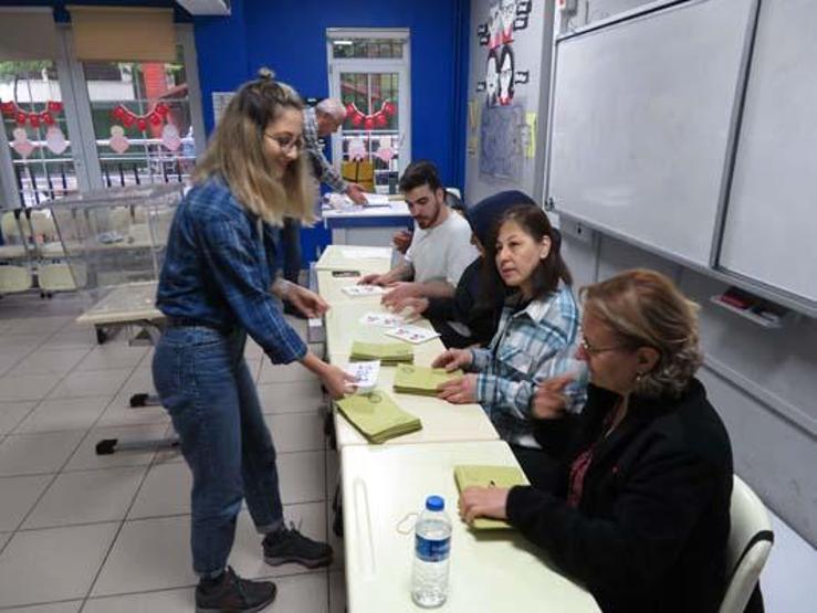 Sandık yemini ederek göreve başladılar
