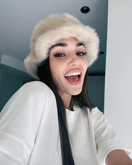 Hande Erçel: Ellerimle yaptığım tatlı yüzünden köpeğim şeker komasına girdi