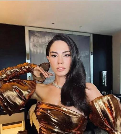 Demet Özdemir ile boşanan Oğuzhan Koç gecelerde