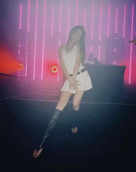 Serenay Sarıkayanın dansı gündeme bomba gibi düştü