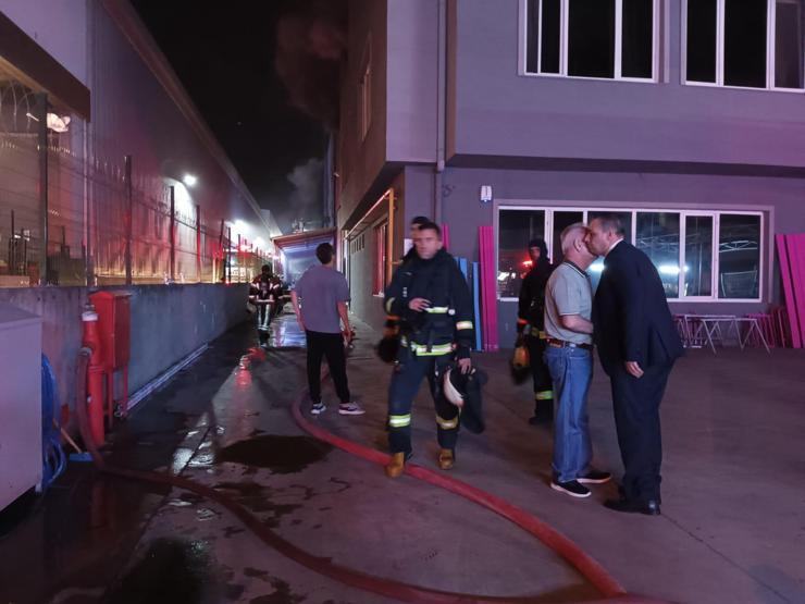 Bursada fabrika yangını 100ü aşkın personelle müdahale ediliyor
