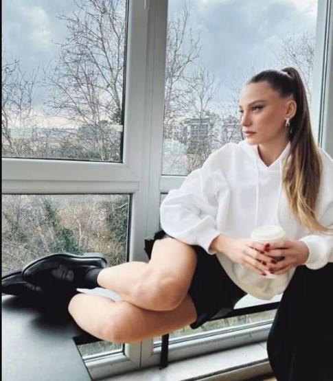 Serenay Sarıkayanın paylaşımına yorumu gündem oldu: Hak etti