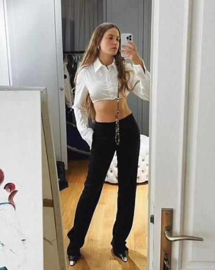 Serenay Sarıkayanın paylaşımına yorumu gündem oldu: Hak etti