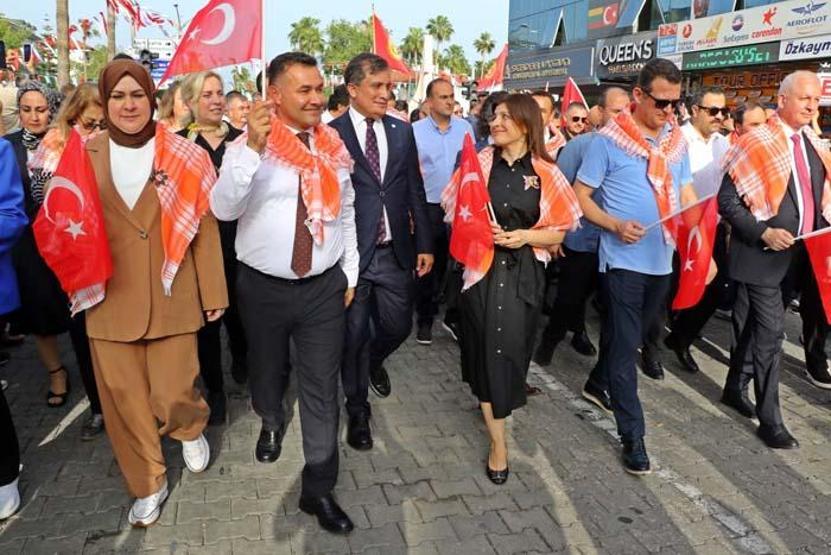 Antalya’da turistleri hayran bırakan Yörük Göçü