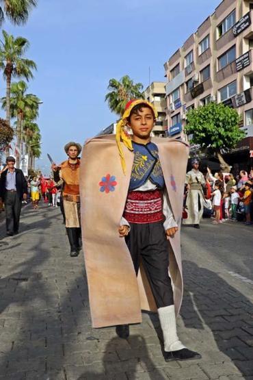 Antalya’da turistleri hayran bırakan Yörük Göçü
