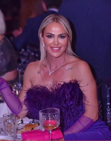 Nagihan Karadere güneş banyosu yaptı