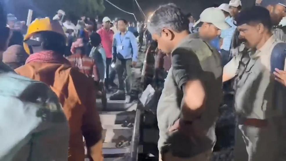 Hindistanda son 20 yılın en büyük tren kazası: Can kaybı 294’e çıktı