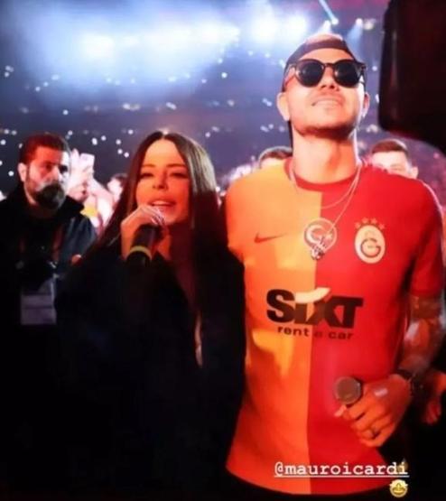 Heskes Simgeyi konuşurken, o isim de Icardi hayranı çıktı